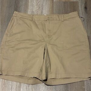Elegant Tan MEN's Bermuda Shorts